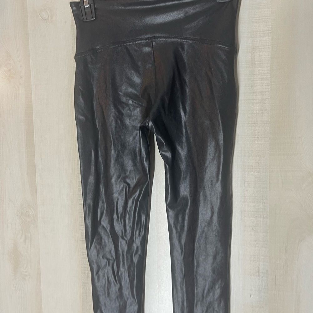 Spanx faux black leather leggings, size medium‎ - Picture 15 of 16